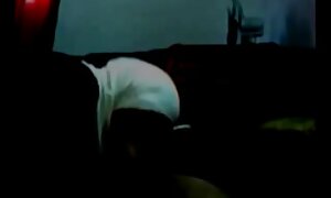 خادم از نوازش عکسهای سکسی دوجنسه ها پاهای خانم لذت می برد