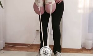 پرستار روسی زبان را از طریق سوراخ در دیوار عکس سکسی فیلم ها حلق می کند