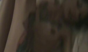 لزبین های جوان یک مبارزه کمدی را عکس های سکسی دختر ها روی زمین می گذارند و به رابطه جنسی تبدیل می شوند